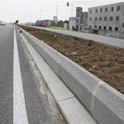 市政工程中的路沿石與樹坑石 功能、材料與應(yīng)用